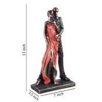 couple-showpiece-figurine