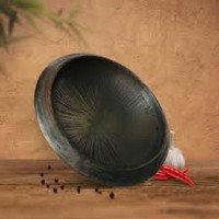 clay-round-tawa-deep-burned-black-medium-with-free-ash-powder