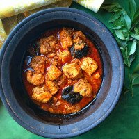Fish/veg curry clay pot Small deep burned black with free Ash powder
